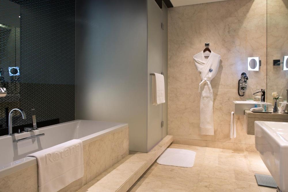 Al Ain Rotana Gambar 44